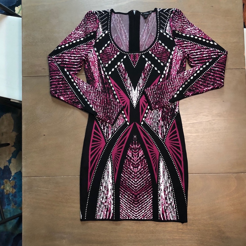 Guess body fit dress